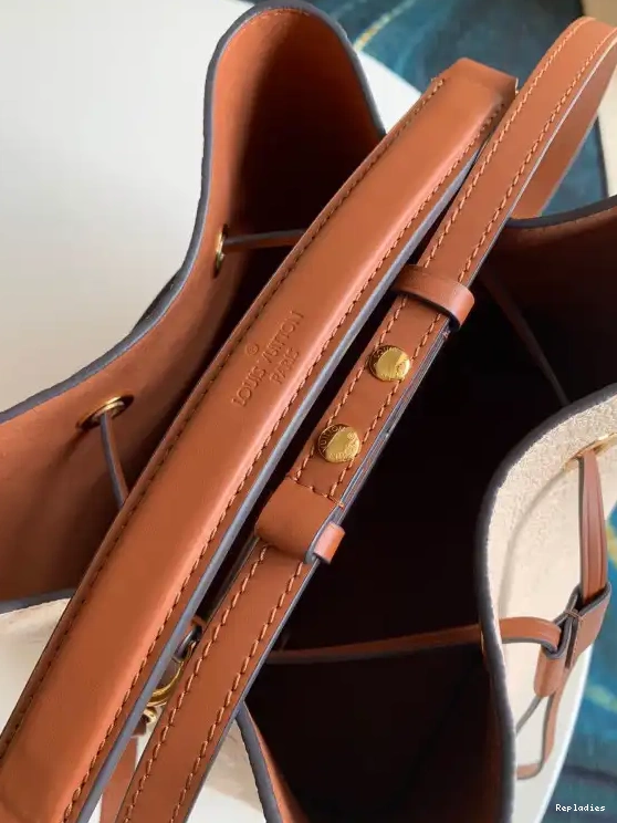 Repladies NEONOE VUITTON LOUIS MM 0513